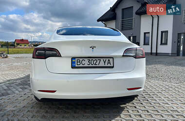 Седан Tesla Model 3 2019 в 