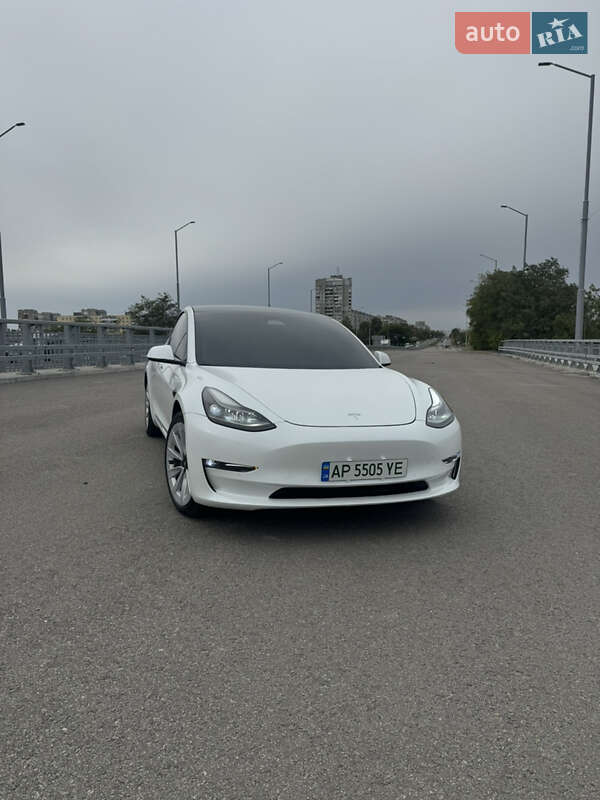 Седан Tesla Model 3 2021 в Запорожье