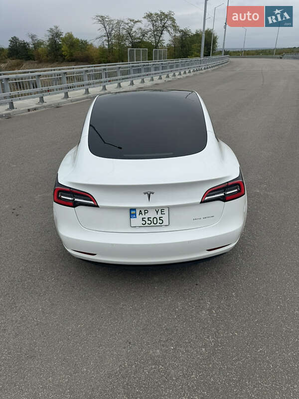 Седан Tesla Model 3 2021 в Запорожье