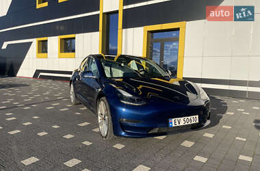 Седан Tesla Model 3 2019 в 