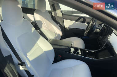 Седан Tesla Model 3 2019 в 