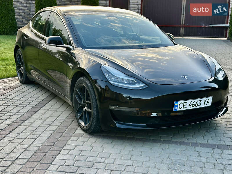 Седан Tesla Model 3 2019 в 
