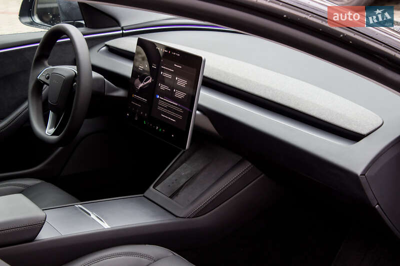Седан Tesla Model 3 2024 в Львові фото 43 Седан Tesla Model 3 2024 в Львові