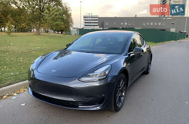 Седан Tesla Model 3 2018 в 