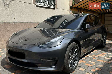 Седан Tesla Model 3 2022 в Киеве