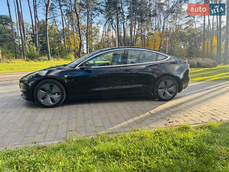 Седан Tesla Model 3 2019 в Житомире