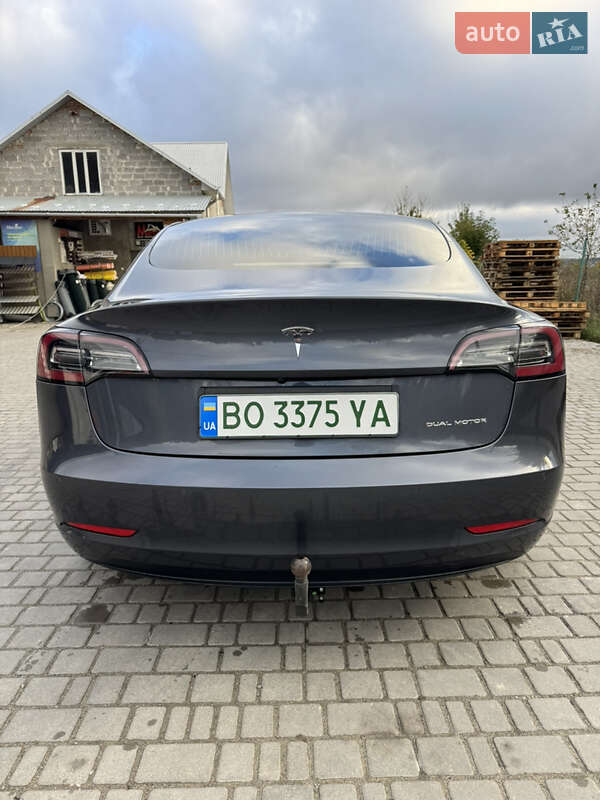Седан Tesla Model 3 2019 в Копичинці