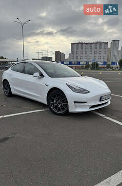Седан Tesla Model 3 2020 в Киеве