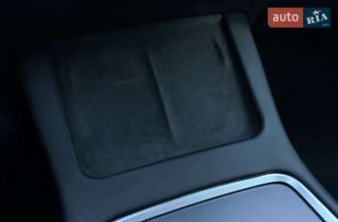Седан Tesla Model 3 2023 в 