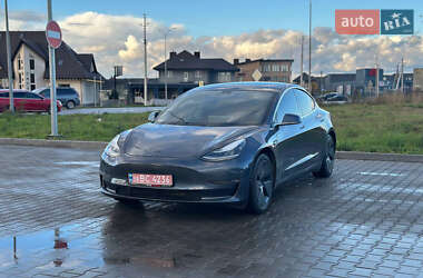 Седан Tesla Model 3 2020 в Луцке