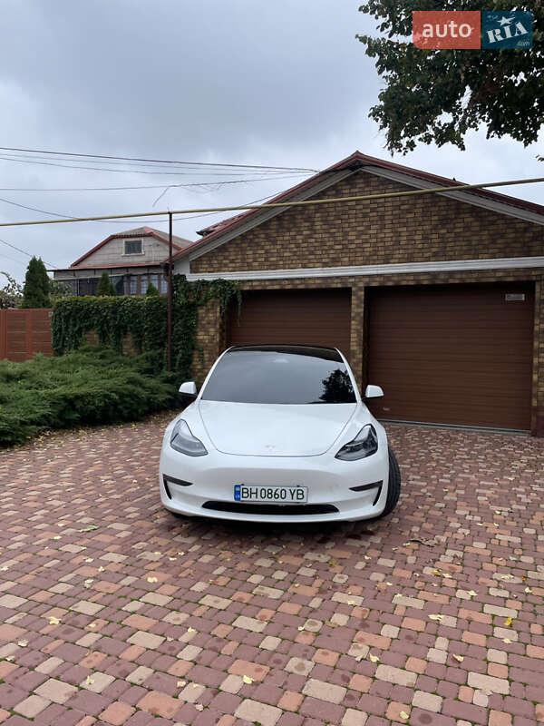 Седан Tesla Model 3 2021 в Одесі