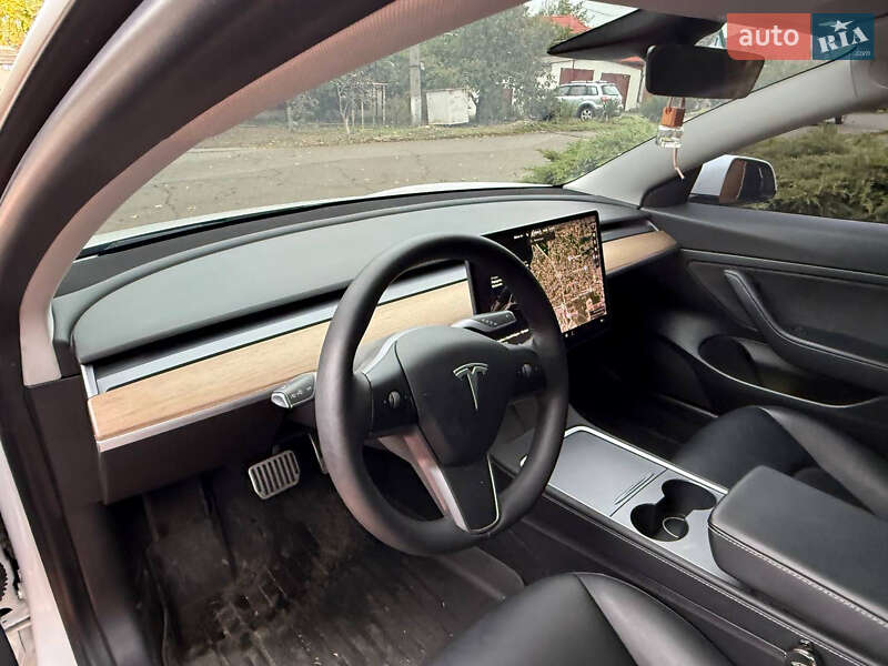 Седан Tesla Model 3 2021 в Одесі