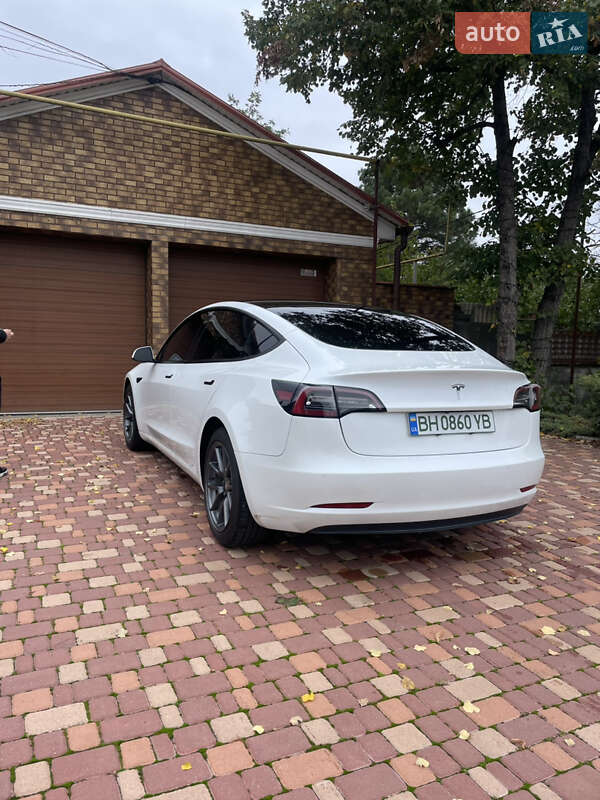 Седан Tesla Model 3 2021 в Одесі