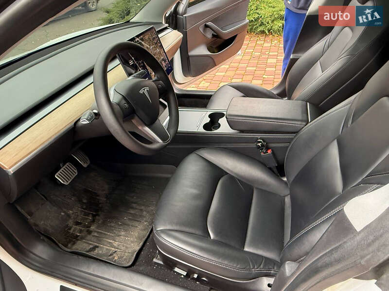 Седан Tesla Model 3 2021 в Одесі