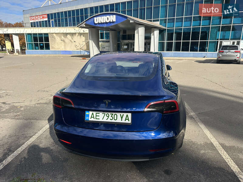 Седан Tesla Model 3 2018 в Кривом Роге
