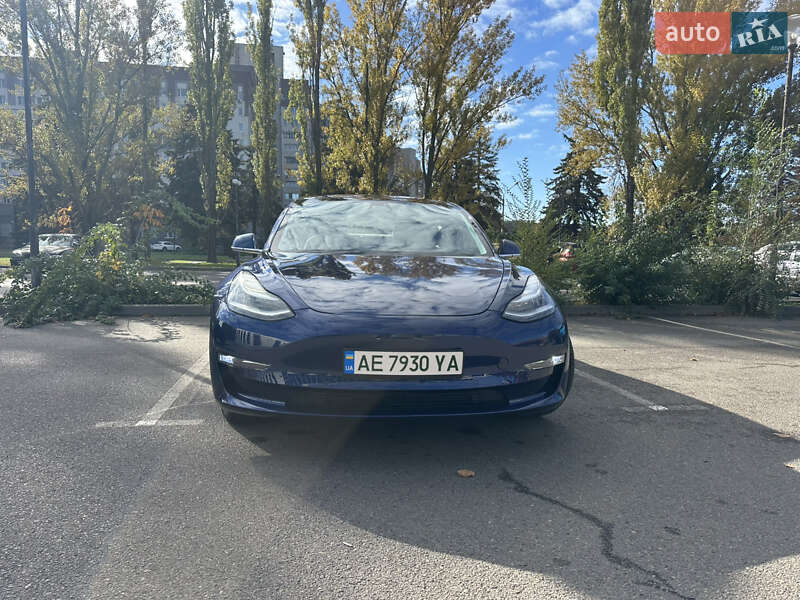 Седан Tesla Model 3 2018 в Кривом Роге