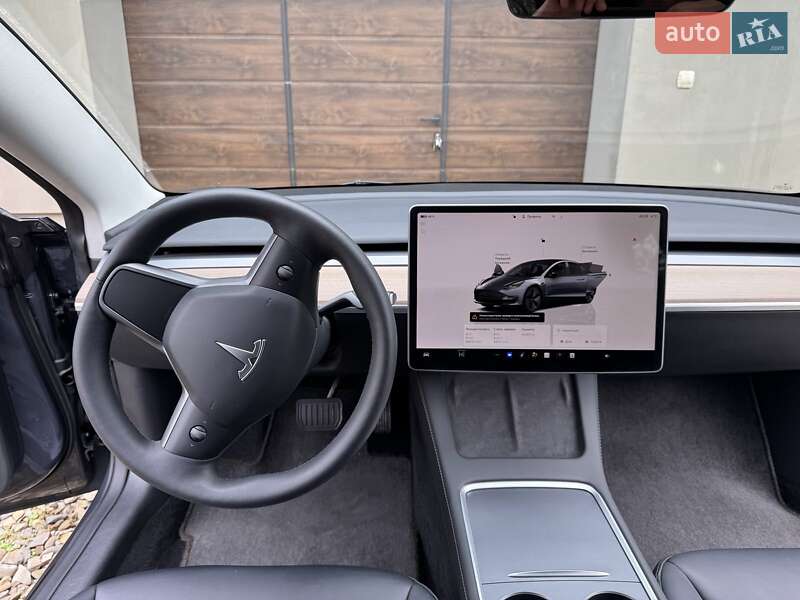 Седан Tesla Model 3 2022 в Коломиї