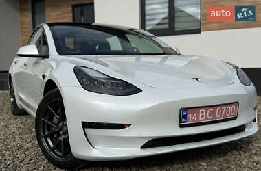 Седан Tesla Model 3 2023 в Стрые