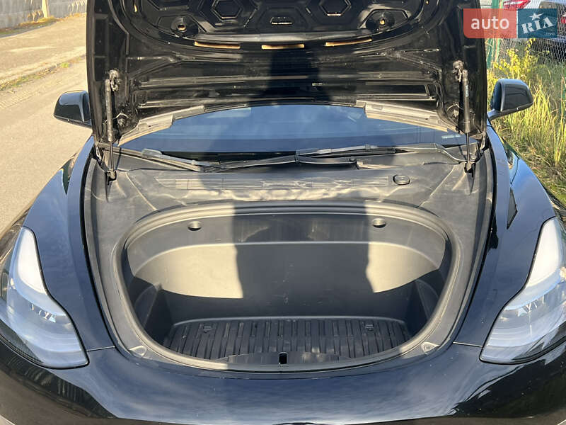 Седан Tesla Model 3 2022 в Києві