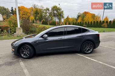 Седан Tesla Model 3 2023 в 