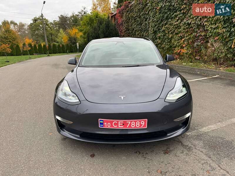 Седан Tesla Model 3 2023 в Киеве