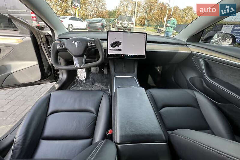 Седан Tesla Model 3 2021 в Львові
