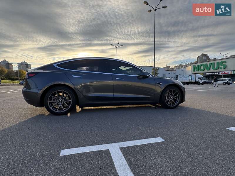 Седан Tesla Model 3 2019 в Києві фото 2 Седан Tesla Model 3 2019 в Києві