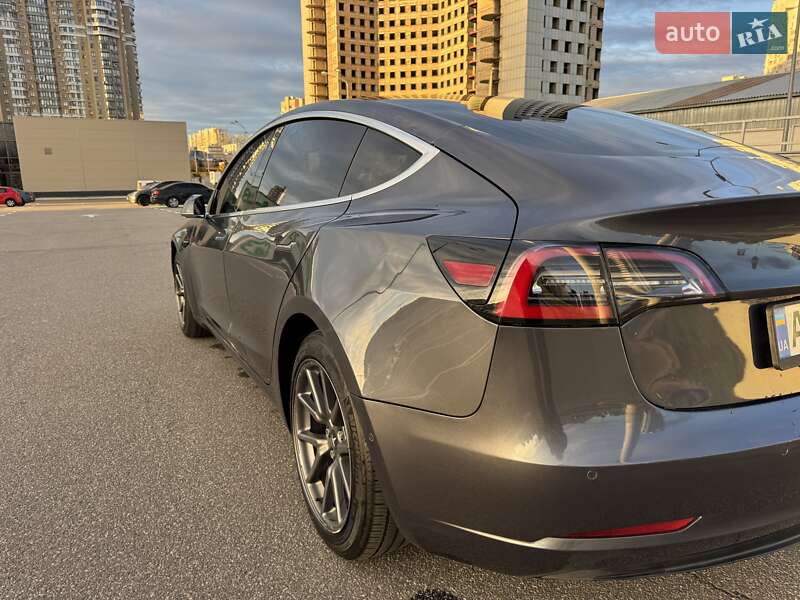 Седан Tesla Model 3 2019 в Києві фото 6 Седан Tesla Model 3 2019 в Києві
