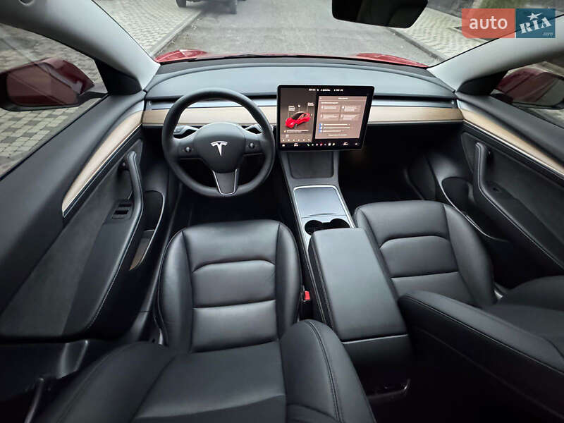 Седан Tesla Model 3 2022 в Киверцах фото 13 Седан Tesla Model 3 2022 в Киверцах