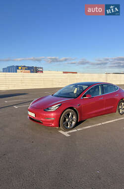 Седан Tesla Model 3 2019 в 