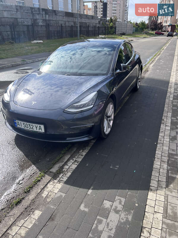 Tesla Model 3 2019