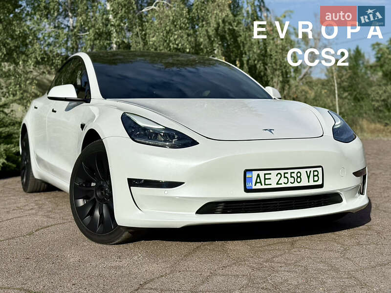 Tesla Model 3 2021