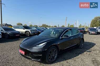 Седан Tesla Model 3 2018 в Луцке