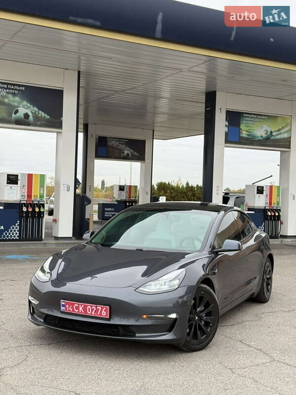 Седан Tesla Model 3 2021 в Дніпрі
