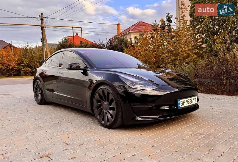 Седан Tesla Model 3 2022 в Одесі