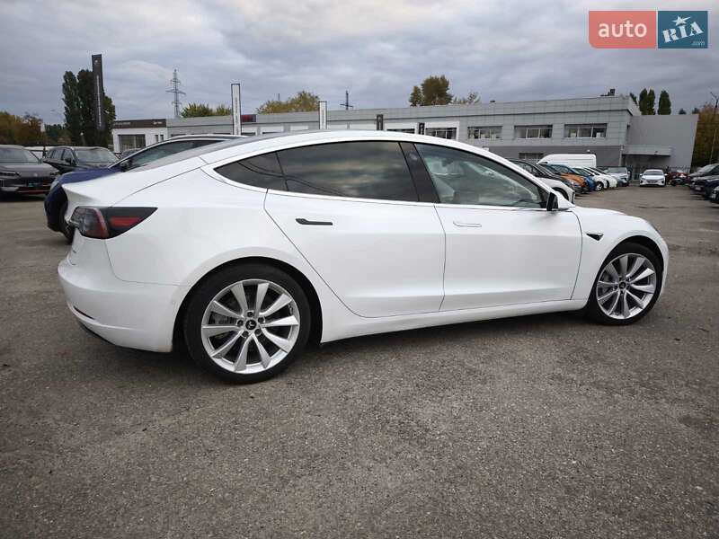 Седан Tesla Model 3 2019 в Киеве фото 24 Седан Tesla Model 3 2019 в Киеве