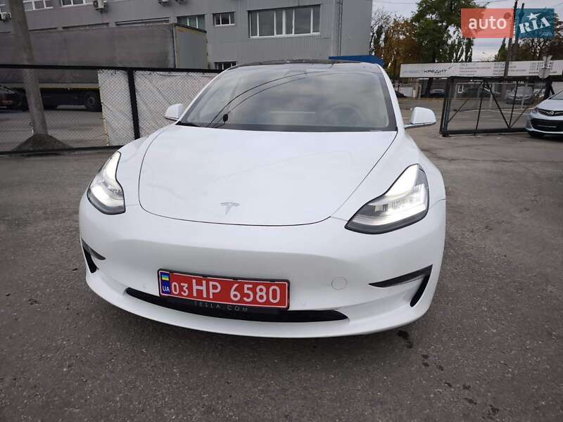 Седан Tesla Model 3 2019 в Киеве фото 31 Седан Tesla Model 3 2019 в Киеве