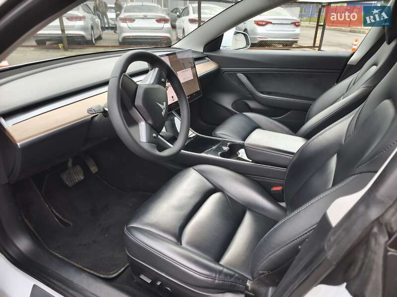 Седан Tesla Model 3 2019 в Киеве фото 45 Седан Tesla Model 3 2019 в Киеве