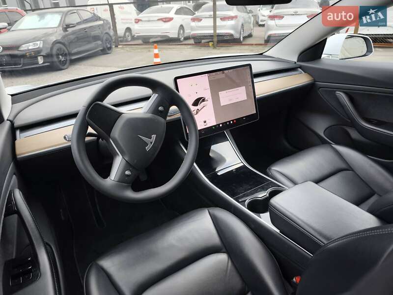 Седан Tesla Model 3 2019 в Киеве фото 49 Седан Tesla Model 3 2019 в Киеве