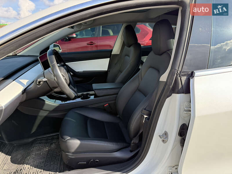 Седан Tesla Model 3 2019 в Хмельницком