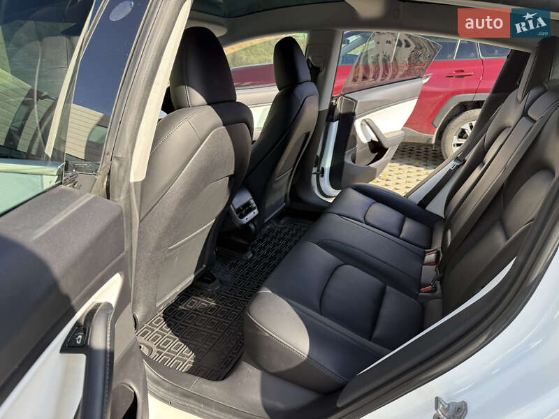 Седан Tesla Model 3 2019 в Хмельницком