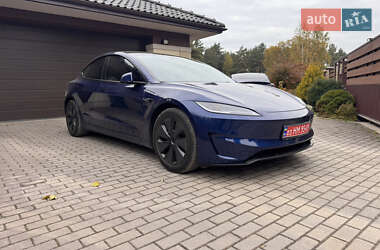 Седан Tesla Model 3 2024 в  фото 3 Седан Tesla Model 3 2024 в