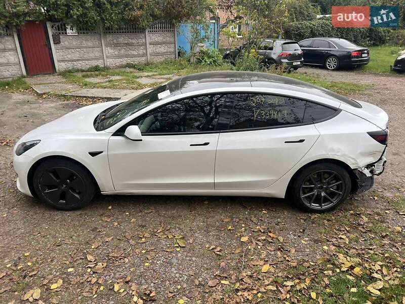 Седан Tesla Model 3 2022 в Києві