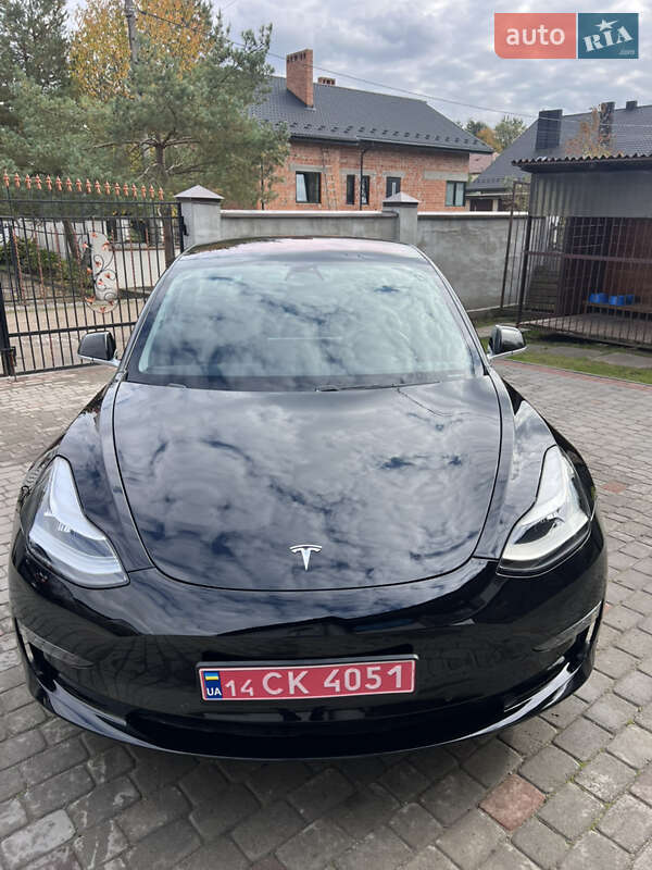 Седан Tesla Model 3 2019 в Львове фото 10 Седан Tesla Model 3 2019 в Львове