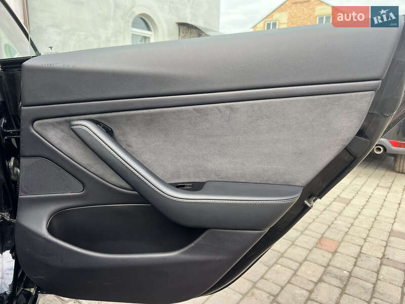Седан Tesla Model 3 2019 в Львове фото 18 Седан Tesla Model 3 2019 в Львове
