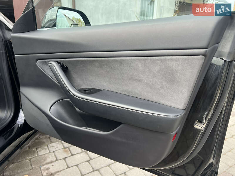 Седан Tesla Model 3 2019 в Львове фото 20 Седан Tesla Model 3 2019 в Львове