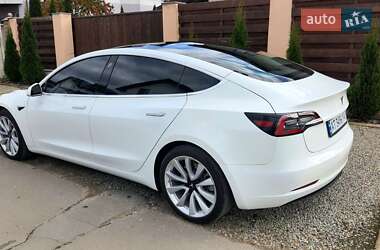 Седан Tesla Model 3 2019 в 