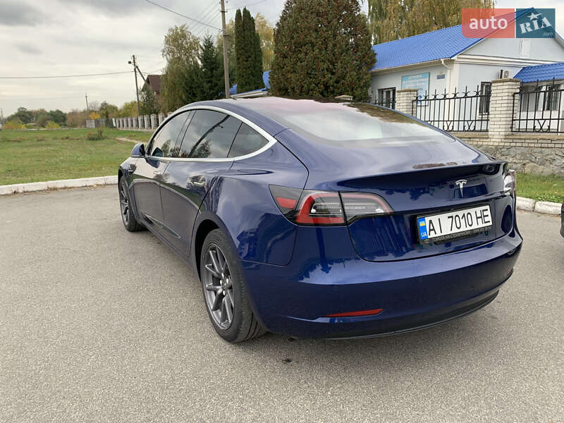 Седан Tesla Model 3 2019 в Барышевке