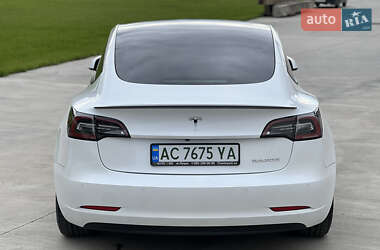 Седан Tesla Model 3 2021 в Луцке