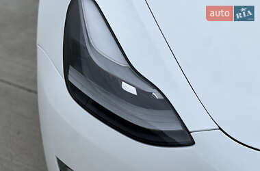 Седан Tesla Model 3 2021 в Луцке